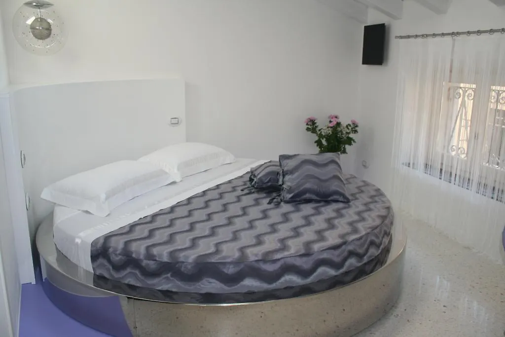 Ca' Ottocento Bed & Breakfast Lazise
